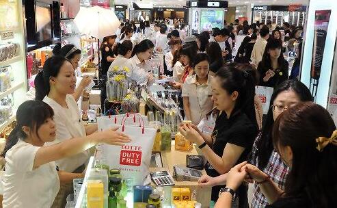 韩媒:韩国免税店吸引本国游客填补中国游客空缺