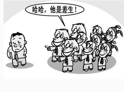 69.6%受访者认为校园冷暴力多出现在初中阶段