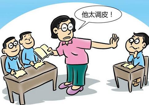 69.6%受访者认为校园冷暴力多出现在初中阶段