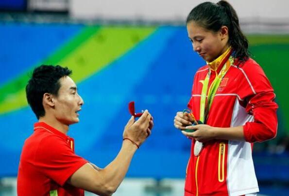 中国跳水名将何姿宣布退役:将成为一位母亲