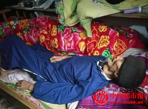老人开棺材板复活把家人吓得不轻