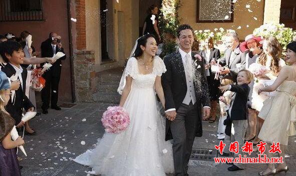 港剧中常提到的“飞甩鸡毛”菲拉格慕是一个怎样的品牌?